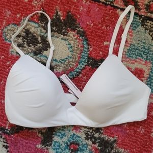 Like New Wireless Victoria's Secret Bra